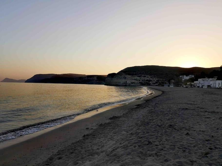 Апартаменты El Playaiso De Aguamarga Агуа-Амарга Экстерьер фото